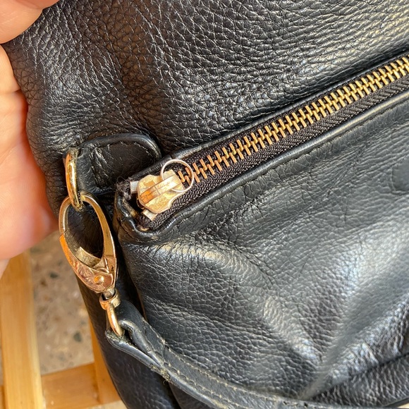 Tory Burch Sling Bag. - Picture 13 of 17